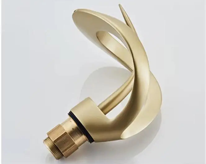 Robinet de lavabo en laiton doré, bec cascade, design sculpté floral MaisonBrass