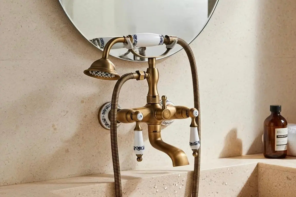 Mélangeur de baignoire rétro en laiton antique & poignées céramiques MaisonBrass