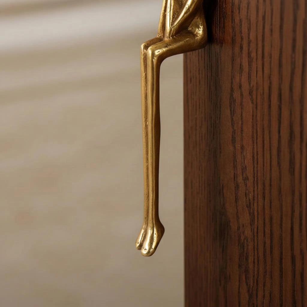 Thinker — Poignée sculpturale "Le Penseur" en laiton MaisonBrass