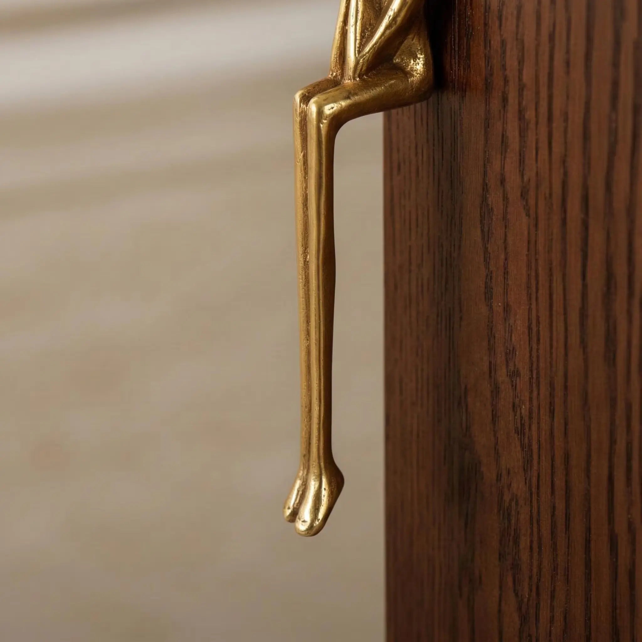 Thinker — Poignée sculpturale "Le Penseur" en laiton MaisonBrass